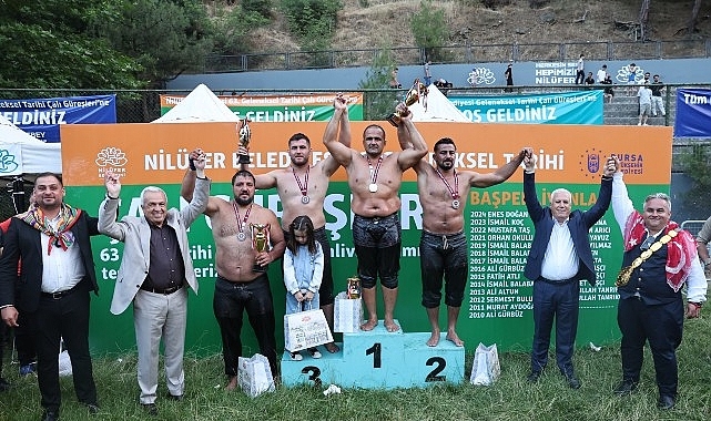 Çalı'da başpehlivan Mehmet Yeşil Yeşil oldu
