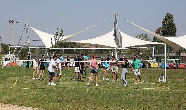 Dünya gençleri Fadıllı'da buluştu