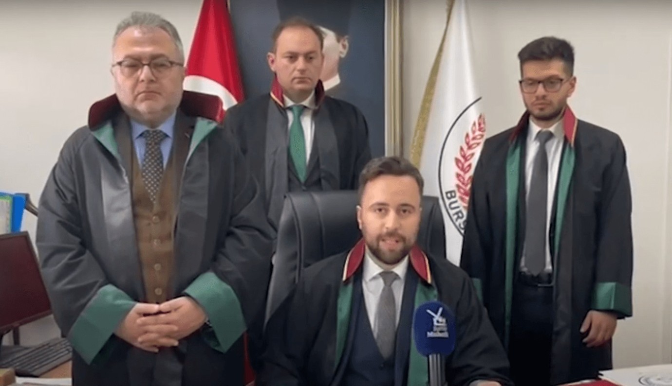 Bursa Barosu'ndan özel okulların yüksek zamlarına karşı velilere uyarı